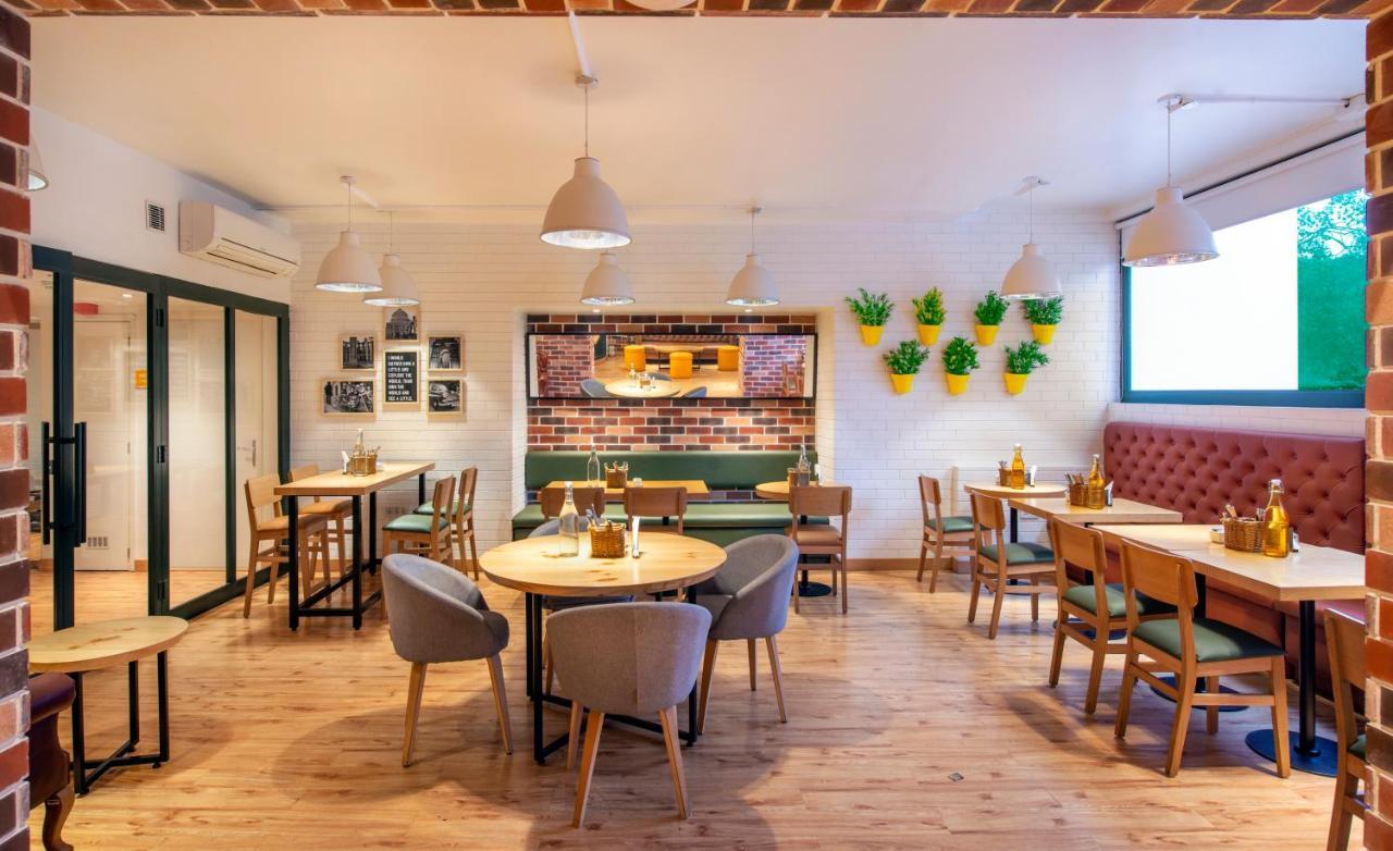 Bloomrooms @ Janpath Nowe Delhi Zewnętrze zdjęcie